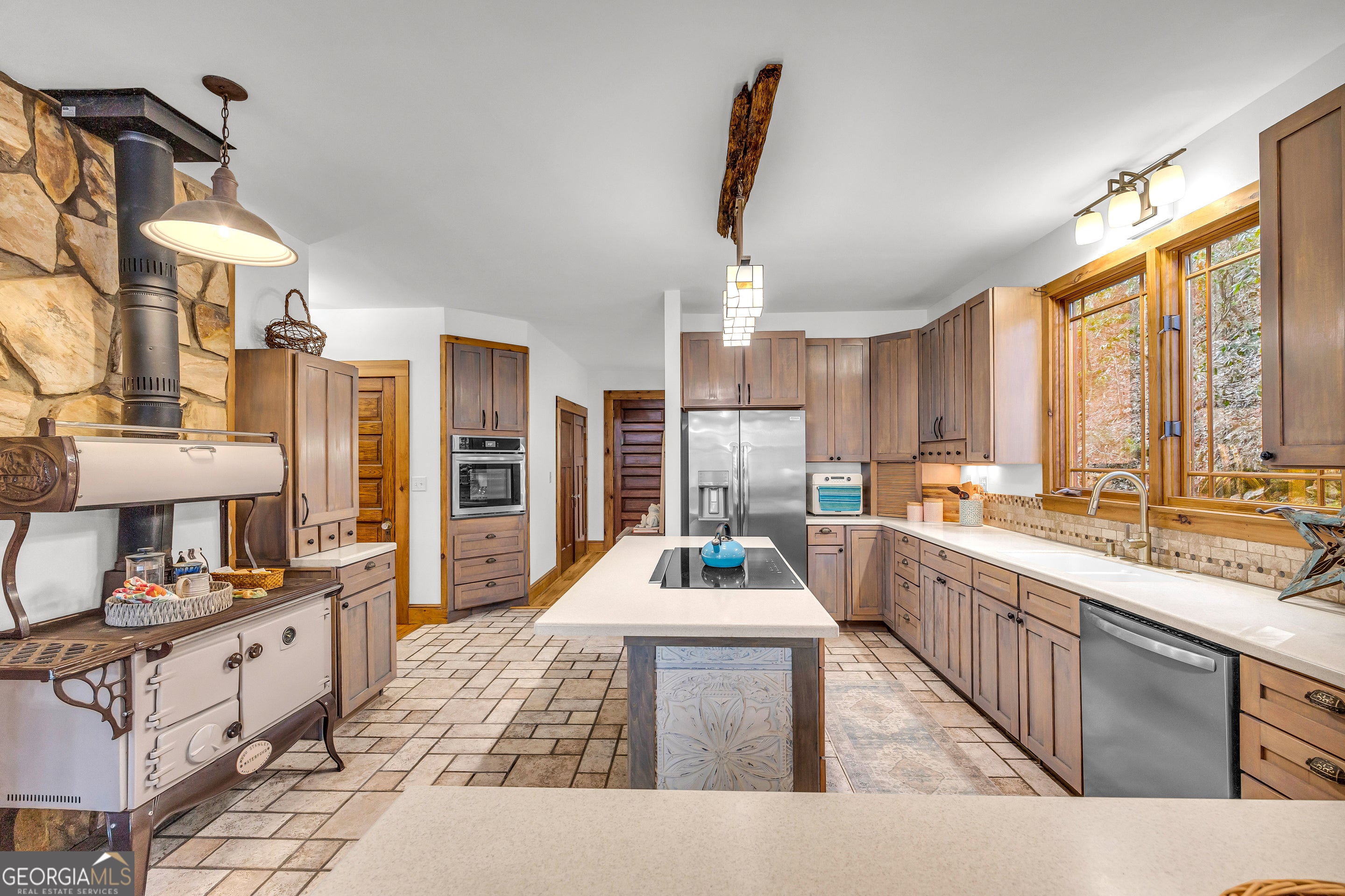 Cherry Log, Georgia, 30522, United States, 4 Bedrooms Bedrooms, ,5 BathroomsBathrooms,Residential,Active,2044142