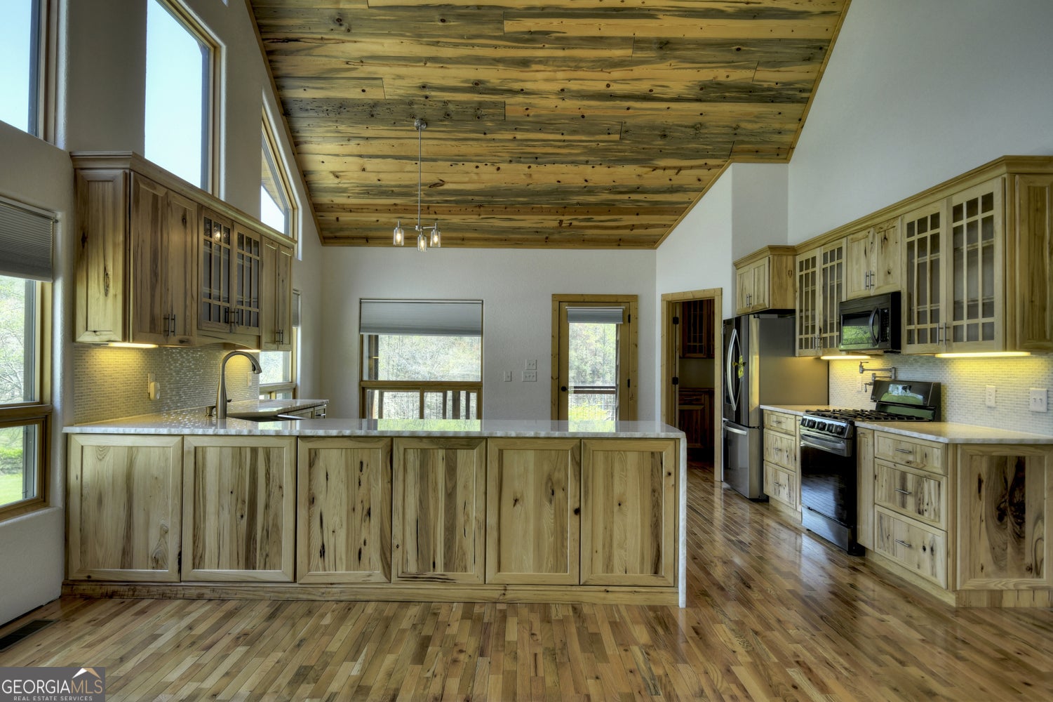 Morganton, Georgia, 30560, United States, 5 Bedrooms Bedrooms, ,3 BathroomsBathrooms,Residential,Active,1798022