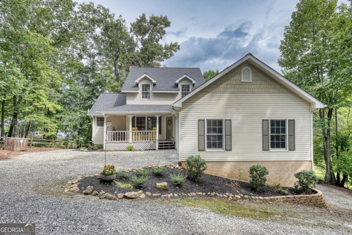 Blairsville, Georgia, 30512, United States, 4 Bedrooms Bedrooms, ,4 BathroomsBathrooms,Residential,Active,1926683