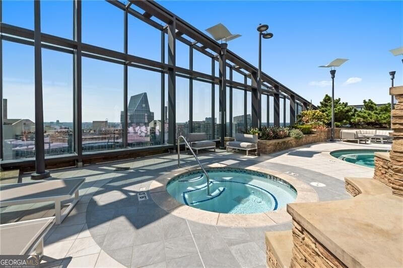 Atlanta, Georgia, 30326, United States, 2 Bedrooms Bedrooms, ,3 BathroomsBathrooms,Residential,Active,2014954