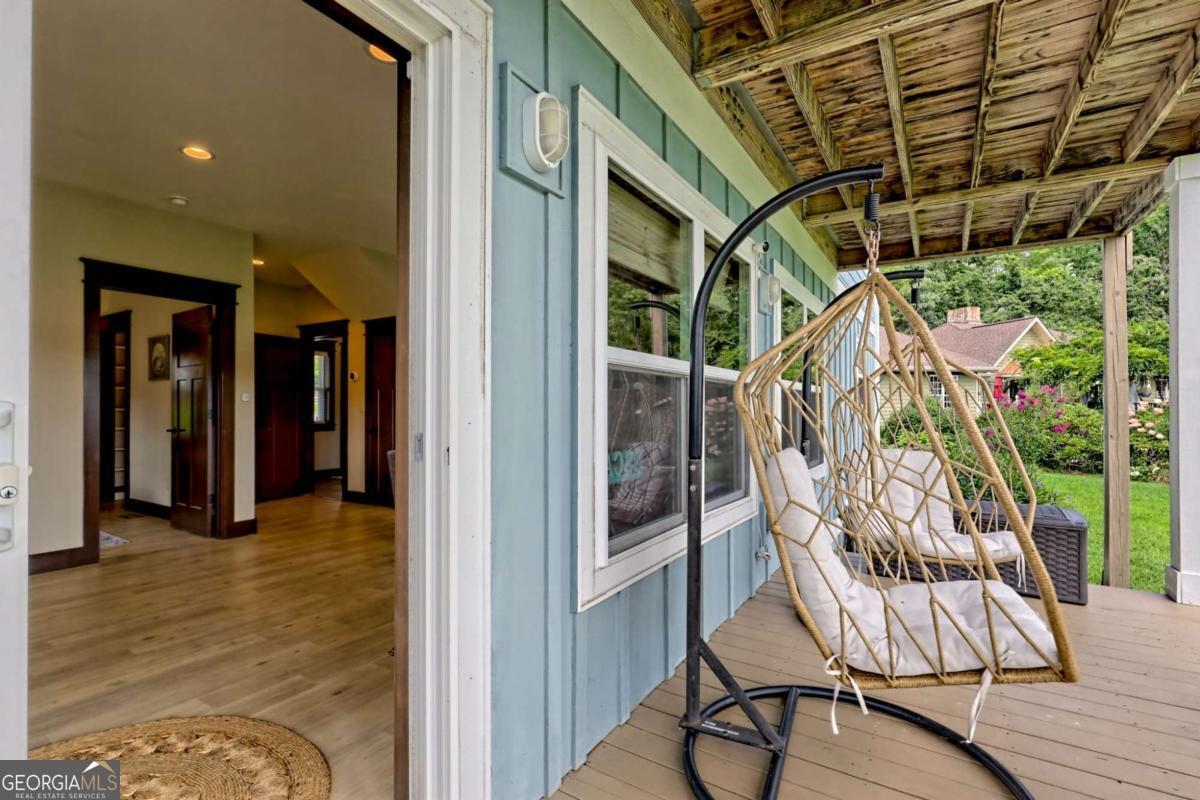 Hiawassee, Georgia, 30546, United States, 2 Bedrooms Bedrooms, ,3 BathroomsBathrooms,Residential,Active,1914779