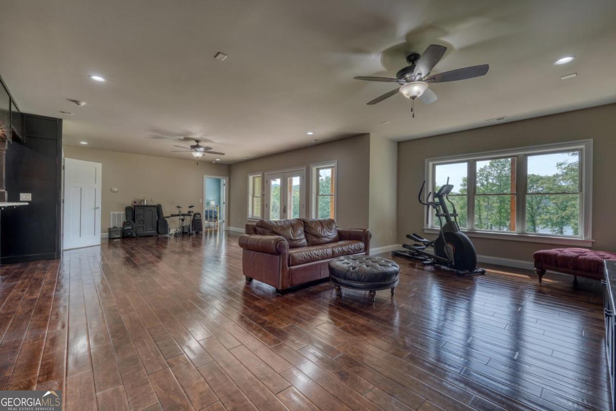 Blairsville, Georgia, 30512, United States, ,4 BathroomsBathrooms,Residential,Active,1852664