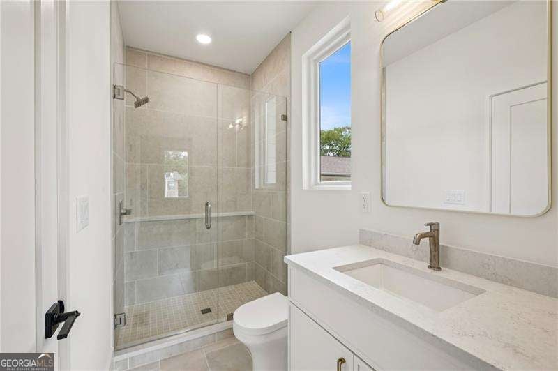 Atlanta, Georgia, 30308, United States, 4 Bedrooms Bedrooms, ,5 BathroomsBathrooms,Residential,Active,1985587