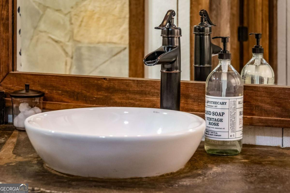 Blue Ridge, Georgia, 30513, United States, 3 Bedrooms Bedrooms, ,5 BathroomsBathrooms,Residential,Active,1973533