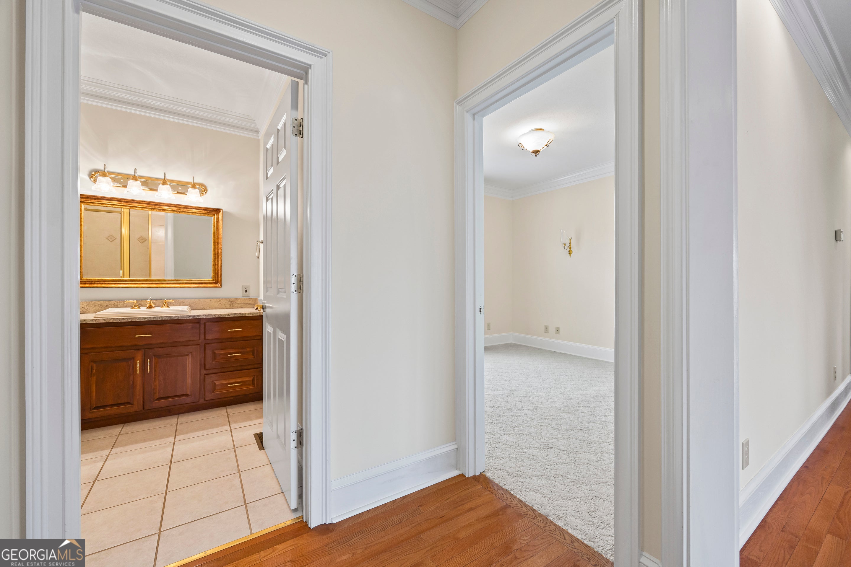 Lavonia, Georgia, 30553, United States, 5 Bedrooms Bedrooms, ,5 BathroomsBathrooms,Residential,Active,1862896