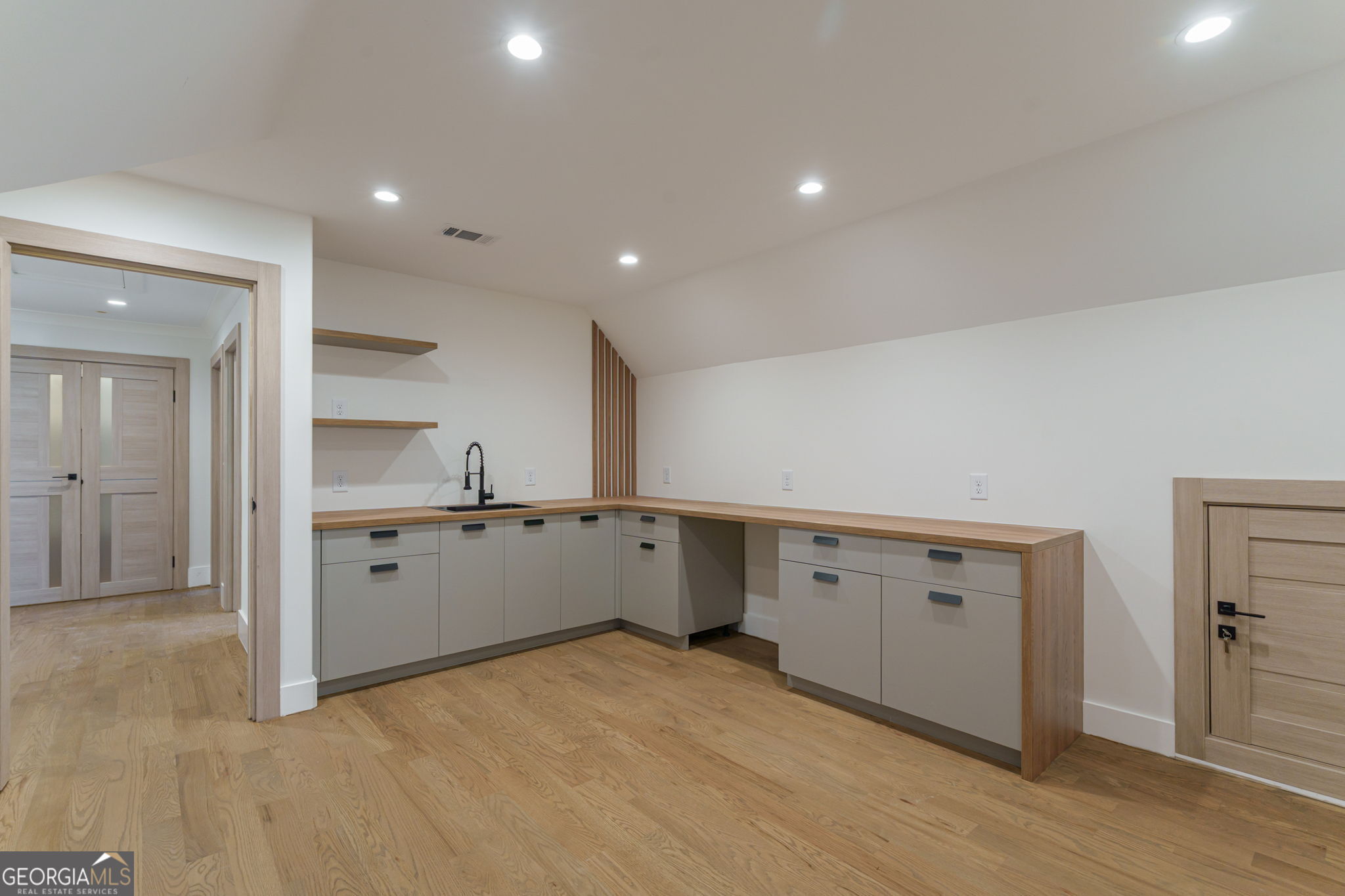 Cumming, Georgia, 30041, United States, 4 Bedrooms Bedrooms, ,4 BathroomsBathrooms,Residential,Active,1969675