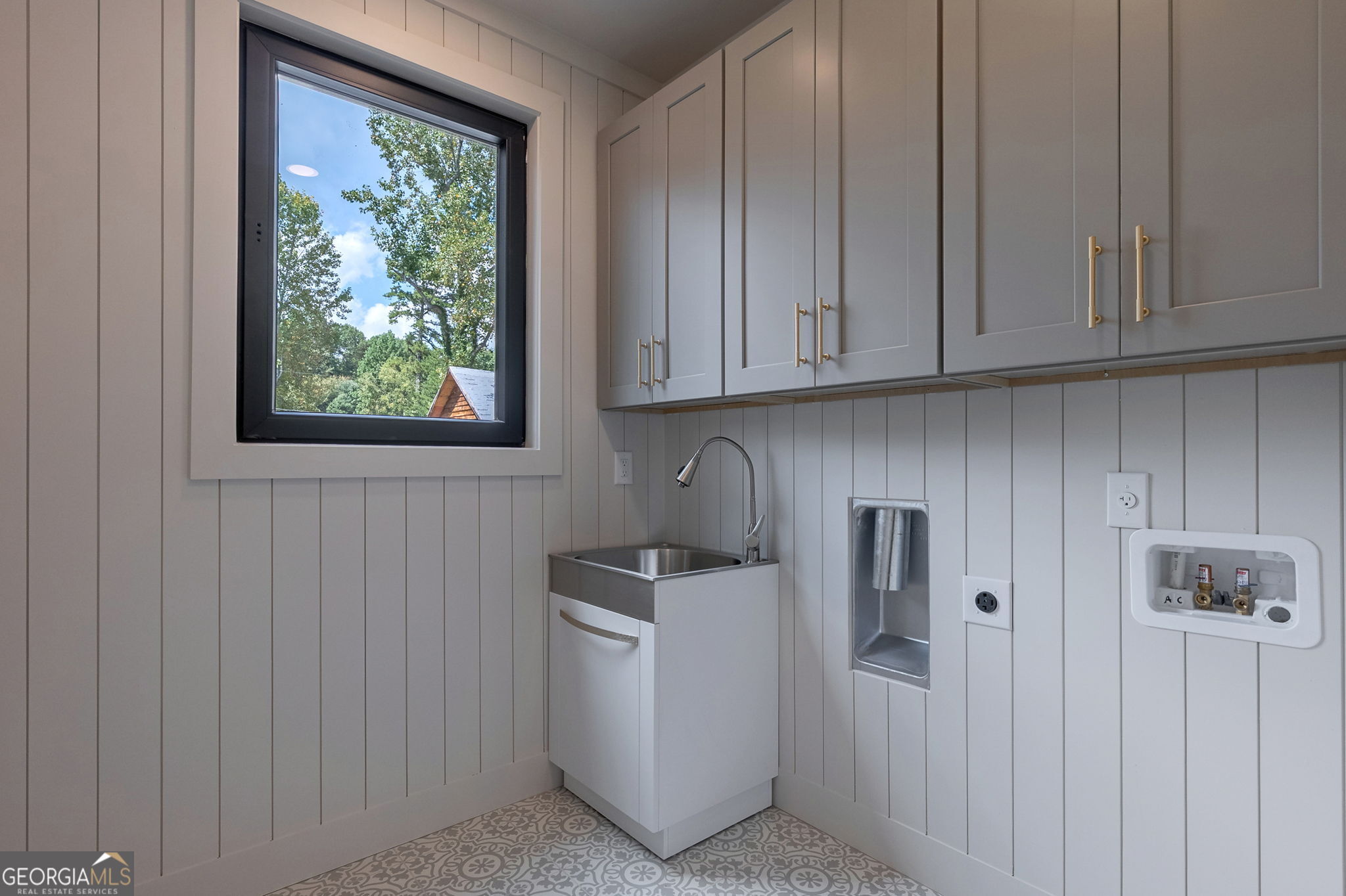 Cumming, Georgia, 30041, United States, 4 Bedrooms Bedrooms, ,4 BathroomsBathrooms,Residential,Active,1945468