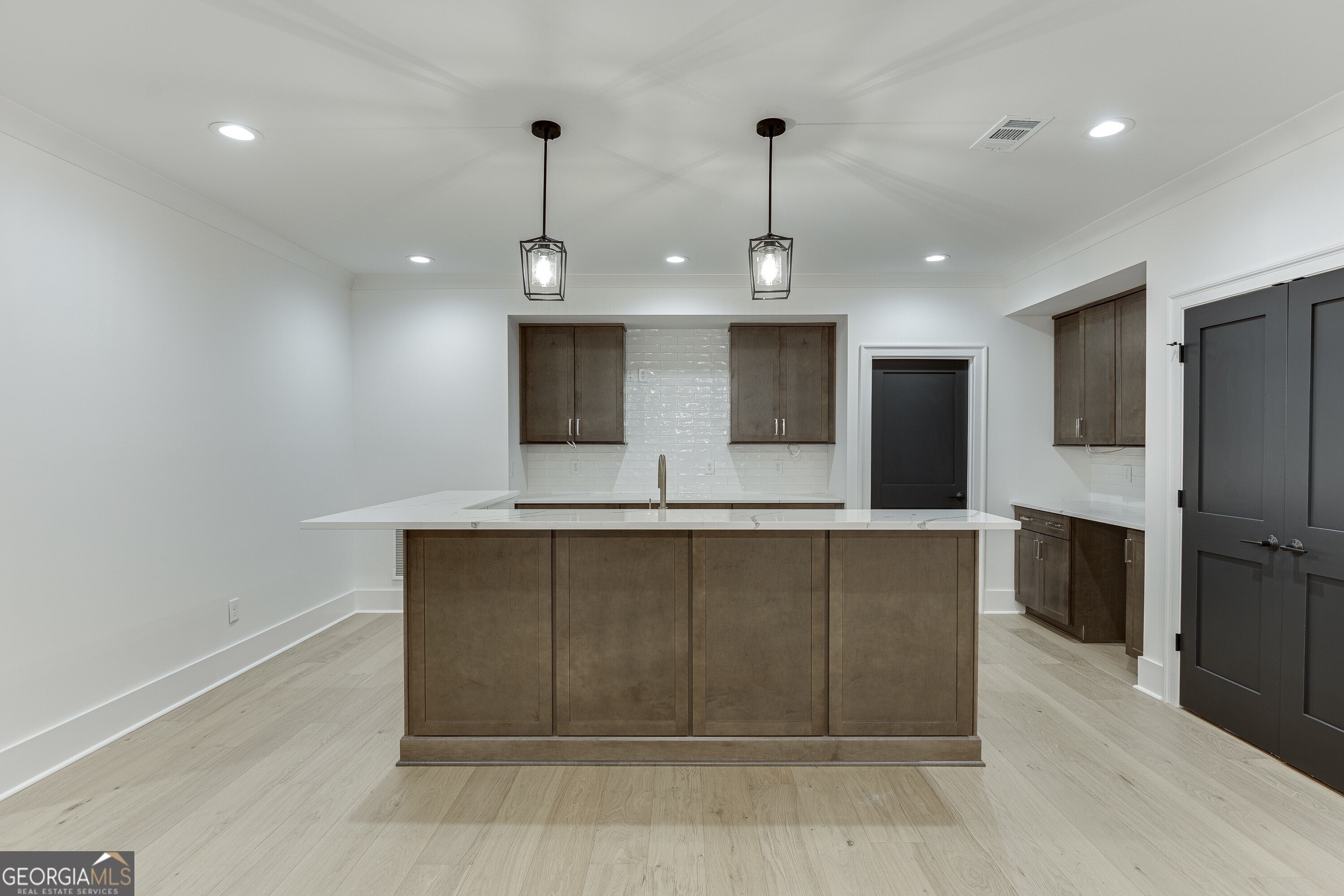 Flowery Branch, Georgia, 30542, United States, 4 Bedrooms Bedrooms, ,6 BathroomsBathrooms,Residential,Active,1999906