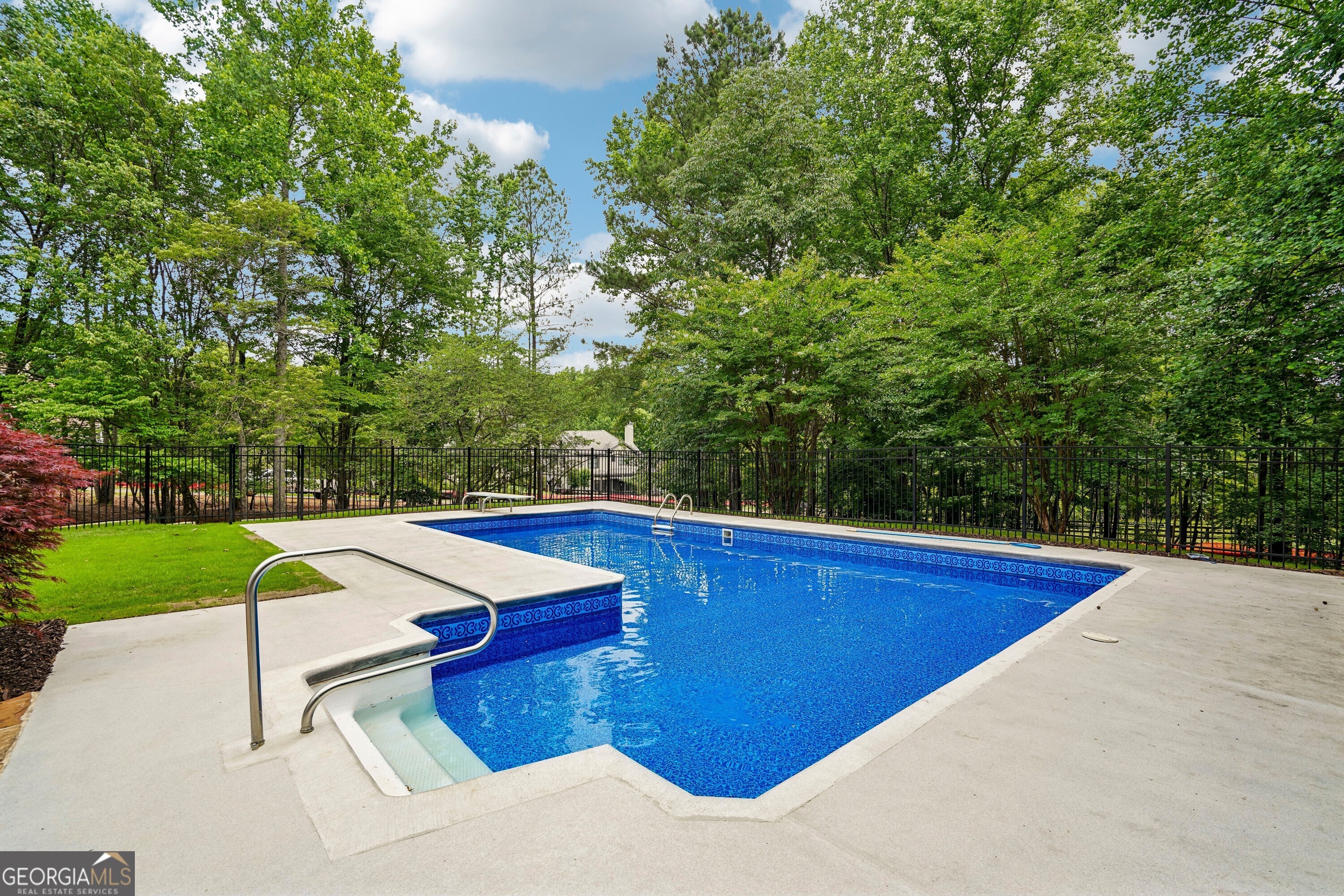 Cumming, Georgia, 30041, United States, 4 Bedrooms Bedrooms, ,5 BathroomsBathrooms,Residential,Active,2020513