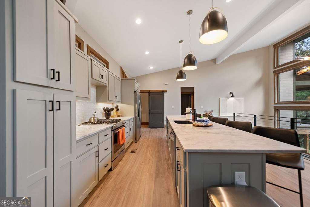 Ellijay, Georgia, 30540, United States, 5 Bedrooms Bedrooms, ,6 BathroomsBathrooms,Residential,Active,1919053