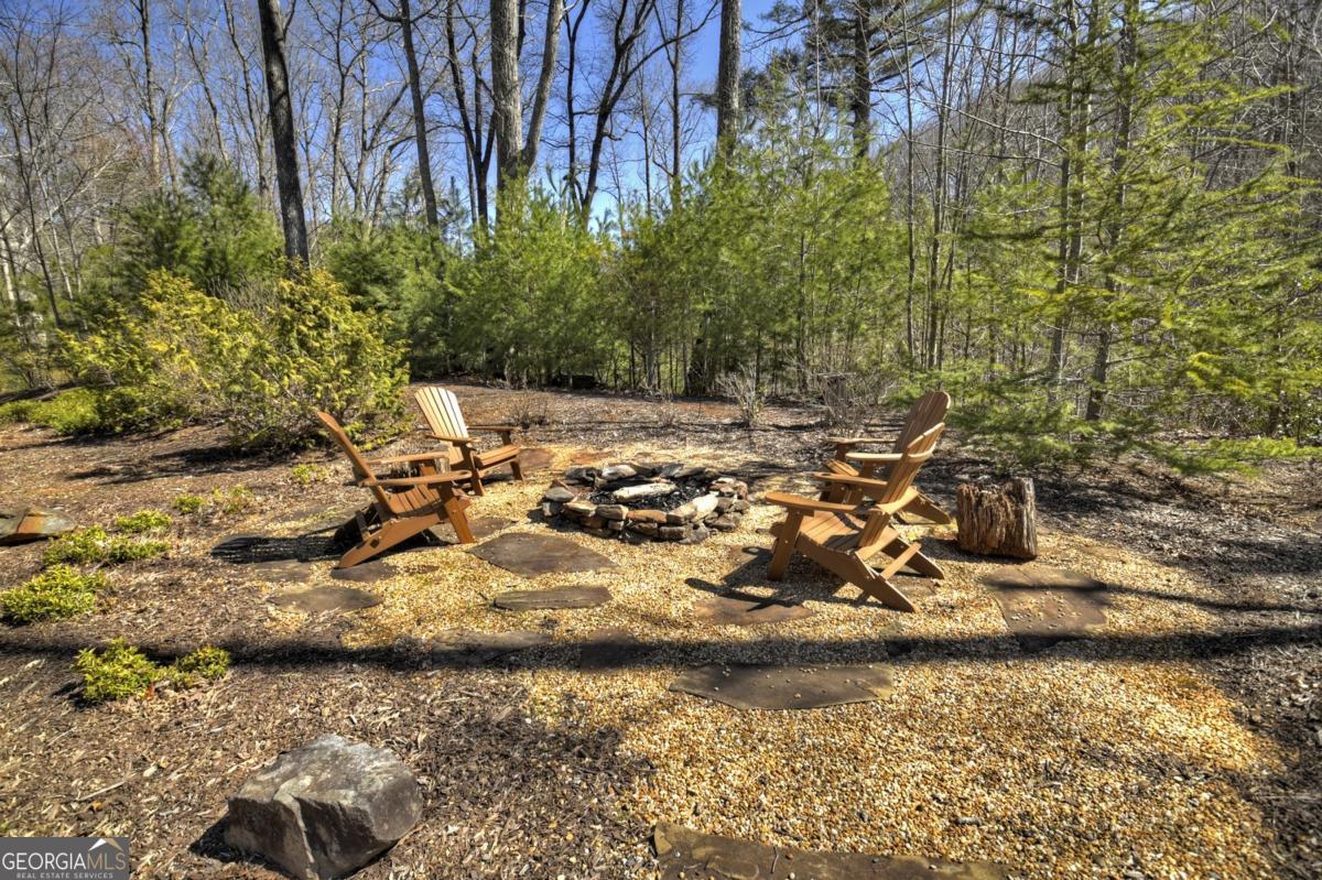 Ellijay, Georgia, 30536, United States, 5 Bedrooms Bedrooms, ,6 BathroomsBathrooms,Residential,Active,1953697