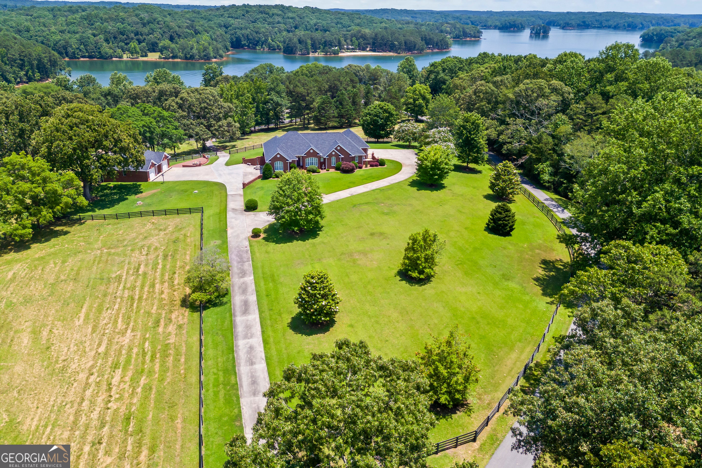 Lavonia, Georgia, 30553, United States, 5 Bedrooms Bedrooms, ,5 BathroomsBathrooms,Residential,Active,1862896