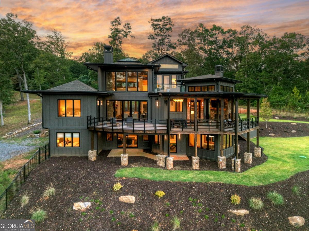 Blue Ridge, Georgia, 30513, United States, 5 Bedrooms Bedrooms, ,5 BathroomsBathrooms,Residential,Active,2003557