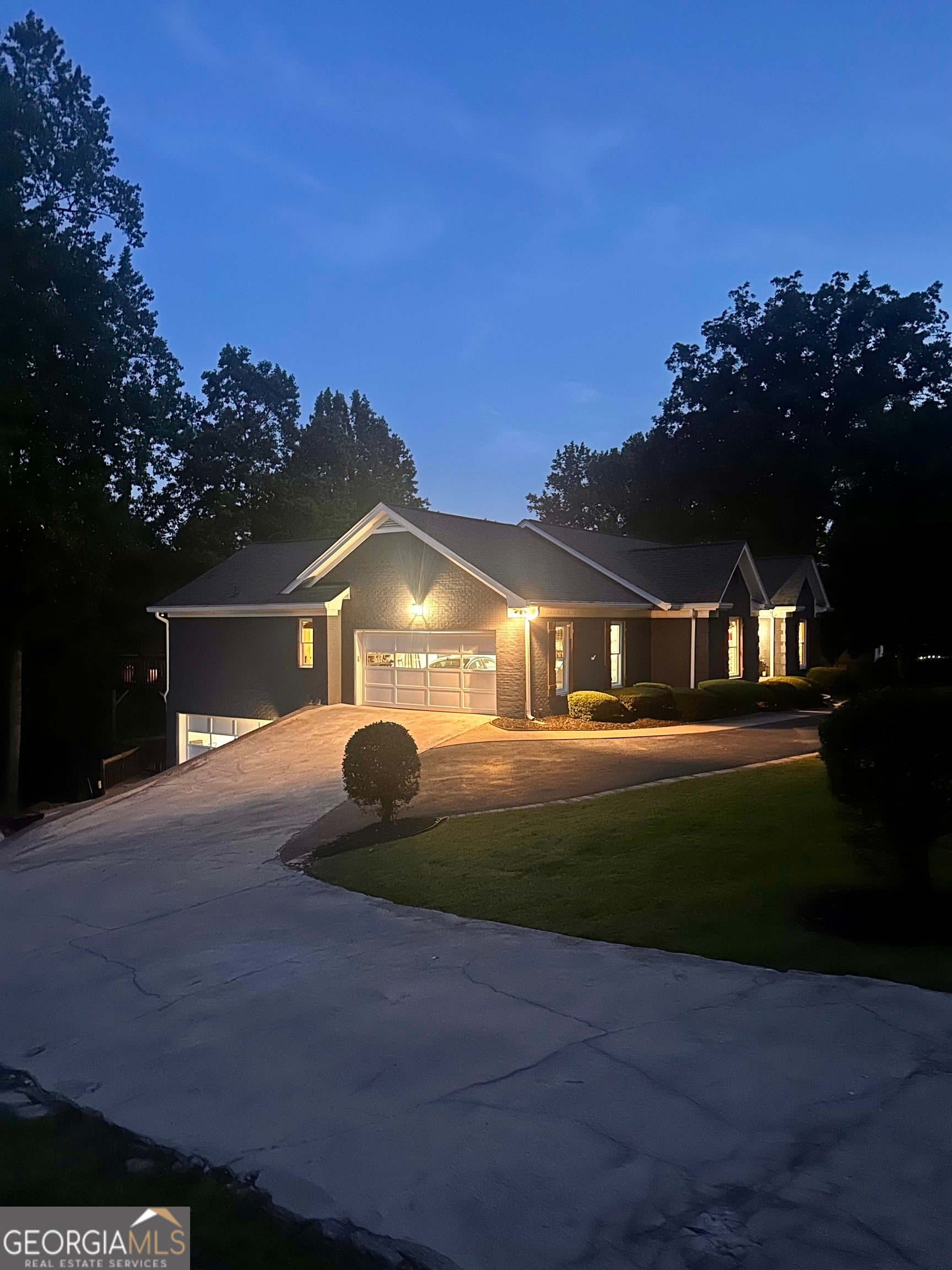 Buford, Georgia, 30518, United States, 5 Bedrooms Bedrooms, ,4 BathroomsBathrooms,Residential,Active,1764462