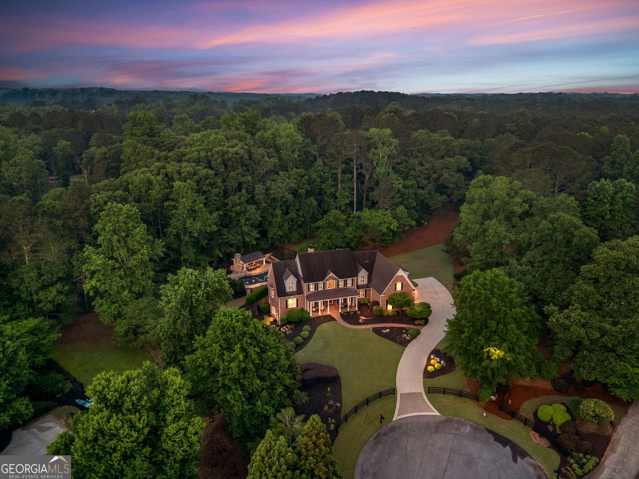 Canton, Georgia, 30115, United States, 6 Bedrooms Bedrooms, ,7 BathroomsBathrooms,Residential,Active,1831817