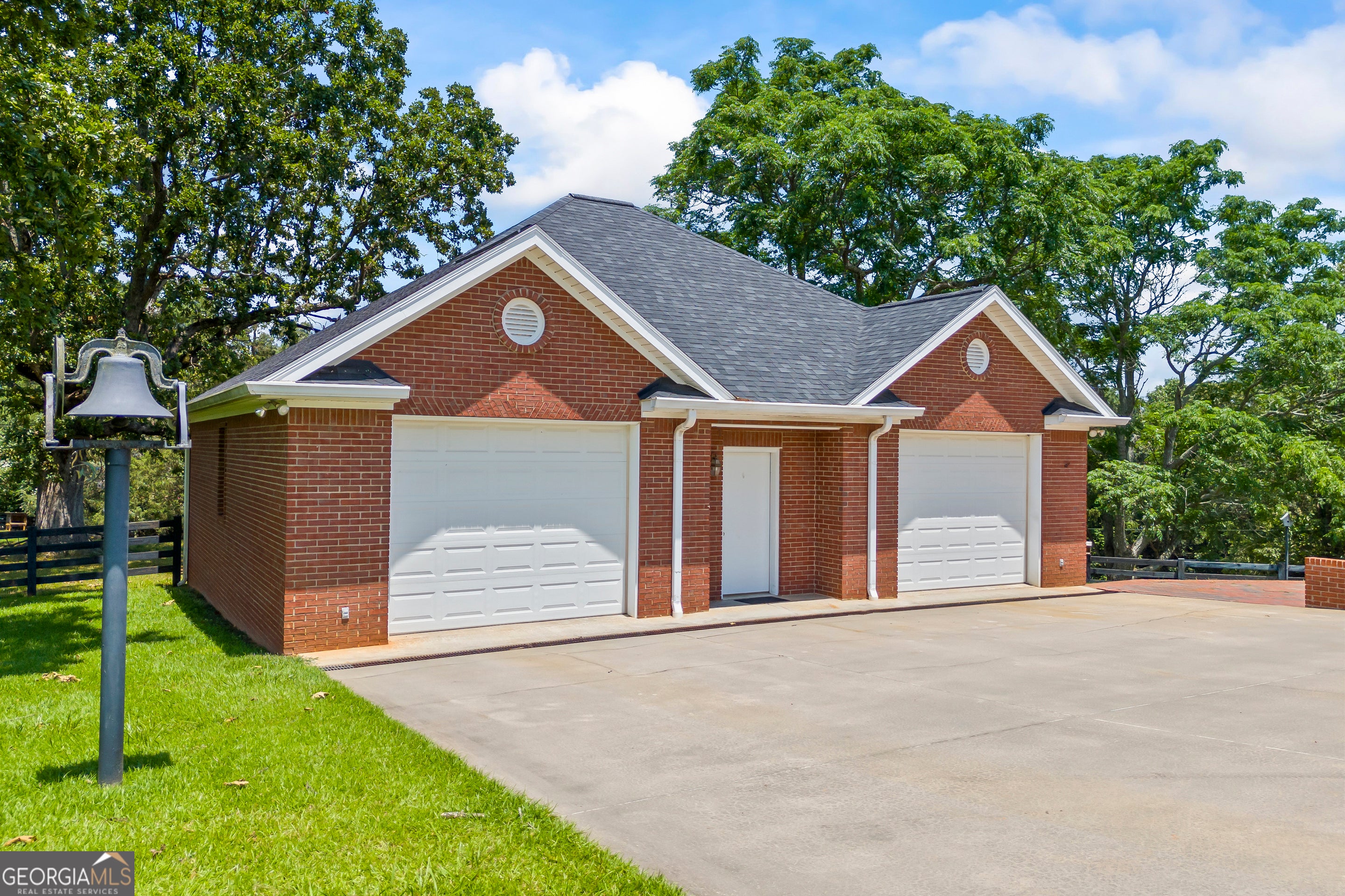 Lavonia, Georgia, 30553, United States, 5 Bedrooms Bedrooms, ,5 BathroomsBathrooms,Residential,Active,1862896