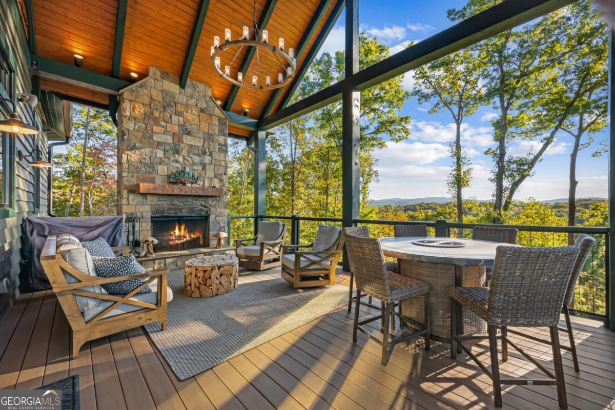 Ellijay, Georgia, 30536, United States, 3 Bedrooms Bedrooms, ,4 BathroomsBathrooms,Residential,Active,1968415