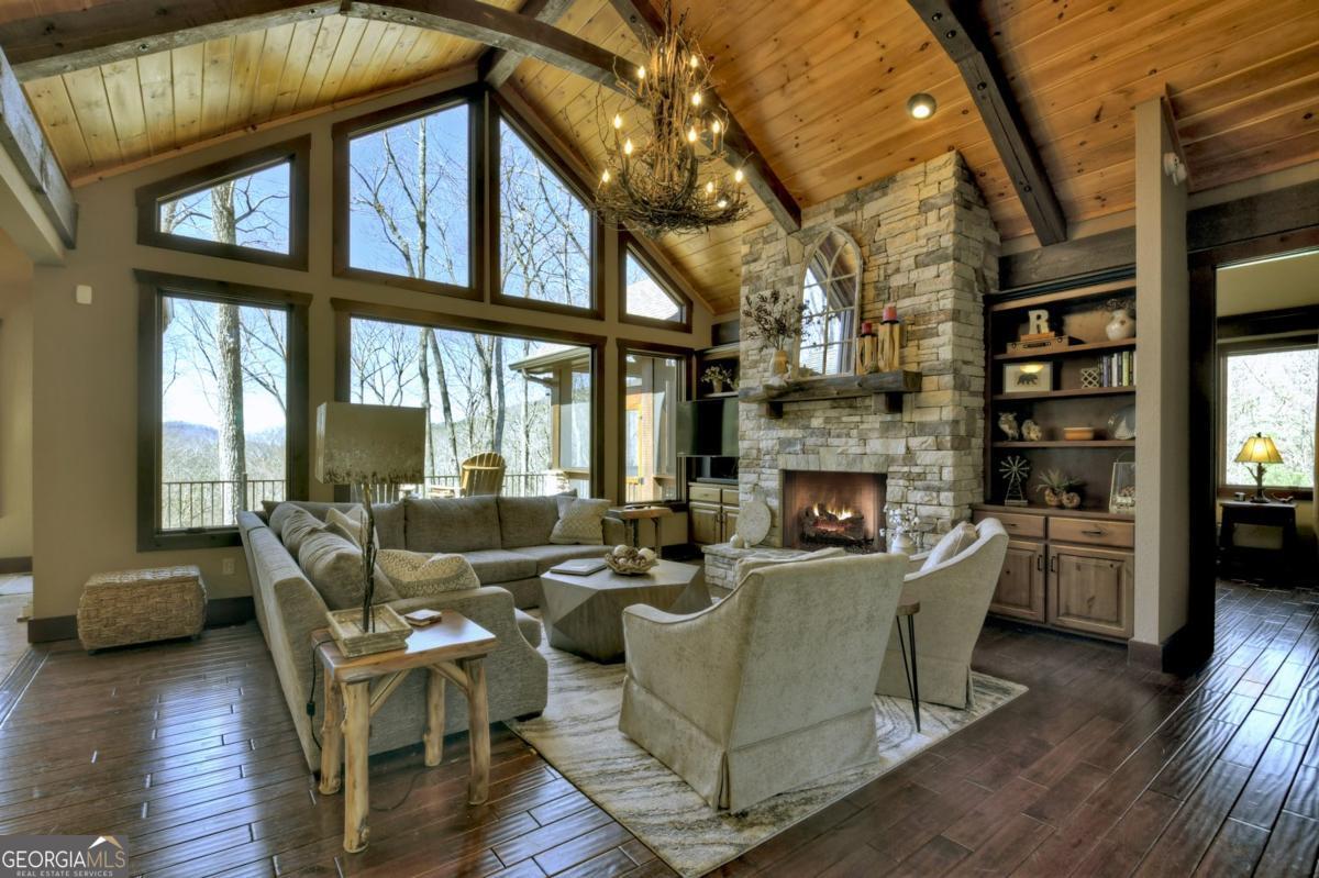 Ellijay, Georgia, 30536, United States, 5 Bedrooms Bedrooms, ,6 BathroomsBathrooms,Residential,Active,1953697
