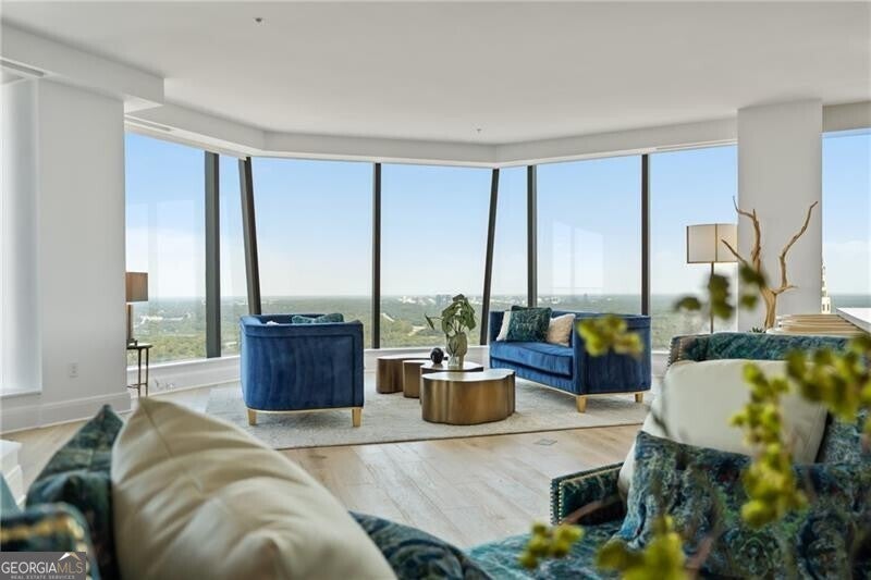 Atlanta, Georgia, 30326, United States, 2 Bedrooms Bedrooms, ,3 BathroomsBathrooms,Residential,Active,2014955