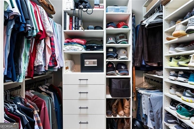 Atlanta, Georgia, 30319, United States, ,5 BathroomsBathrooms,Residential,Active,1867903