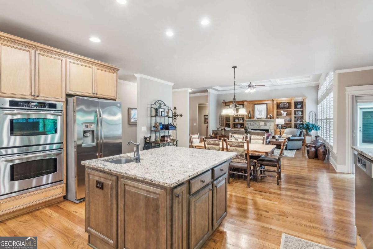 Big Canoe, Georgia, 30143, United States, 5 Bedrooms Bedrooms, ,6 BathroomsBathrooms,Residential,Active,1997550