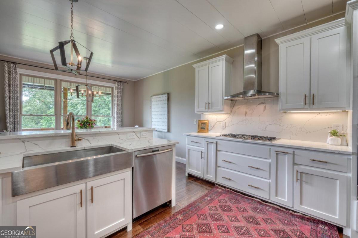 Blairsville, Georgia, 30512, United States, ,4 BathroomsBathrooms,Residential,Active,1852664