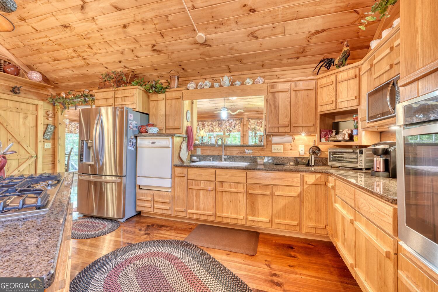Blairsville, Georgia, 30512, United States, 4 Bedrooms Bedrooms, ,5 BathroomsBathrooms,Residential,Active,1898219