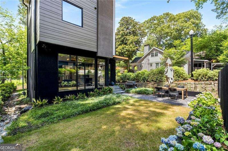 Atlanta, Georgia, 30306, United States, 4 Bedrooms Bedrooms, ,4 BathroomsBathrooms,Residential,Active,1828965