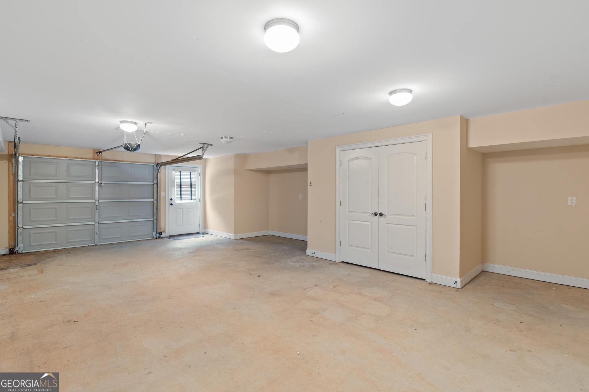 Mcdonough, Georgia, 30253, United States, 8 Bedrooms Bedrooms, ,7 BathroomsBathrooms,Residential,Active,1899862