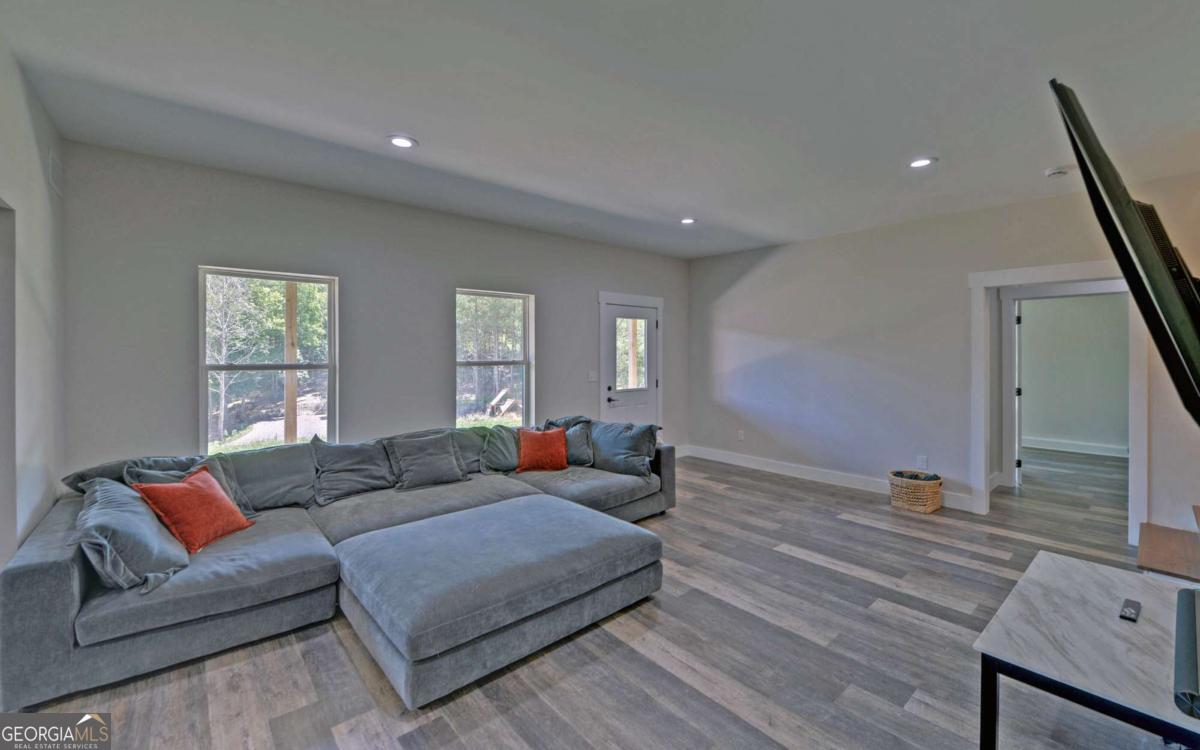 Jasper, Georgia, 30143, United States, 5 Bedrooms Bedrooms, ,5 BathroomsBathrooms,Residential,Active,1941117