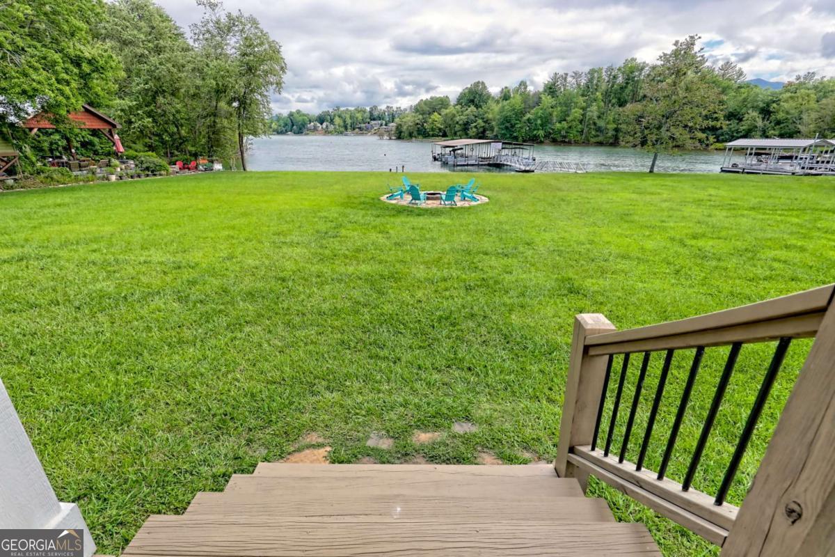 Hiawassee, Georgia, 30546, United States, 2 Bedrooms Bedrooms, ,3 BathroomsBathrooms,Residential,Active,1914779