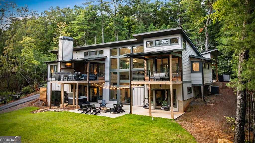 Ellijay, Georgia, 30540, United States, 5 Bedrooms Bedrooms, ,6 BathroomsBathrooms,Residential,Active,1919053