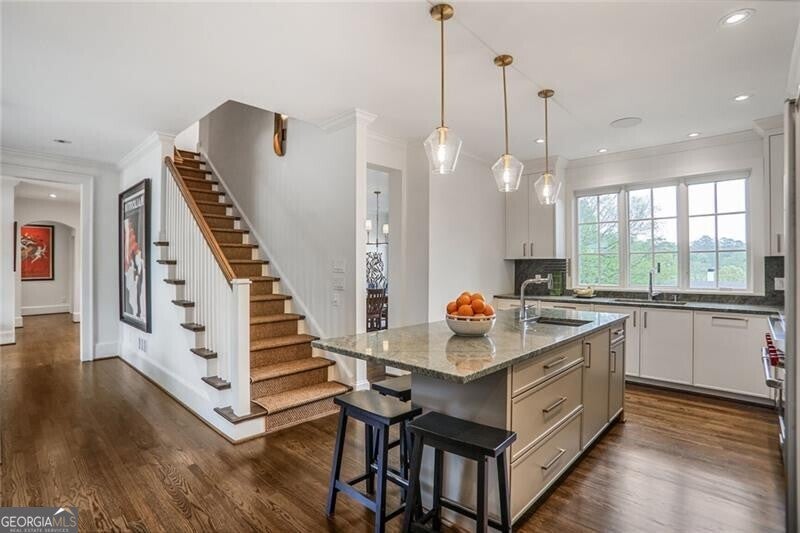 Atlanta, Georgia, 30309, United States, 6 Bedrooms Bedrooms, ,6 BathroomsBathrooms,Residential,Active,1761624