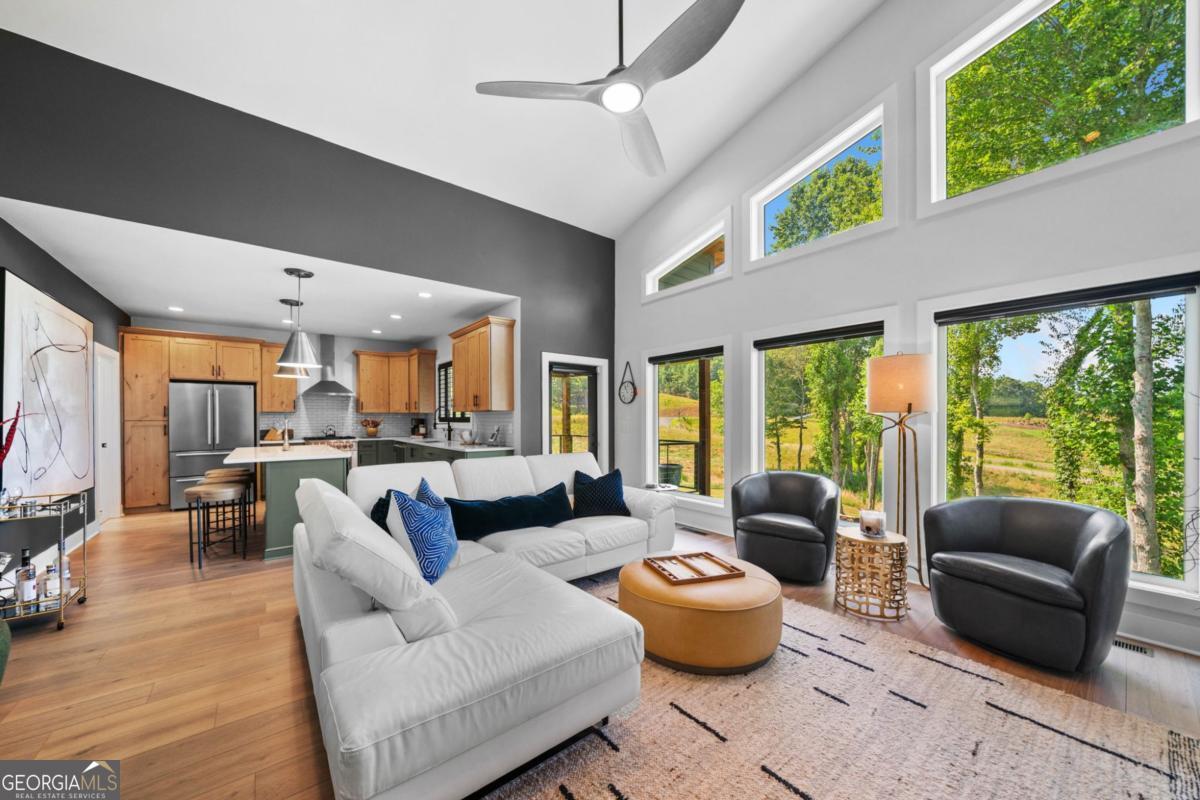 Morganton, Georgia, 30560, United States, 4 Bedrooms Bedrooms, ,4 BathroomsBathrooms,Residential,Active,1929674