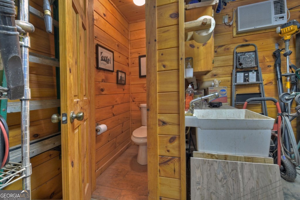 Morganton, Georgia, 30560, United States, 4 Bedrooms Bedrooms, ,6 BathroomsBathrooms,Residential,Active,1945076
