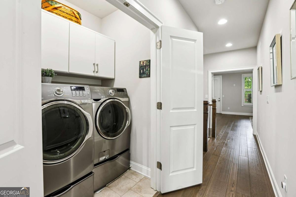 Alpharetta, Georgia, 30009, United States, 3 Bedrooms Bedrooms, ,4 BathroomsBathrooms,Residential,Active,1914849