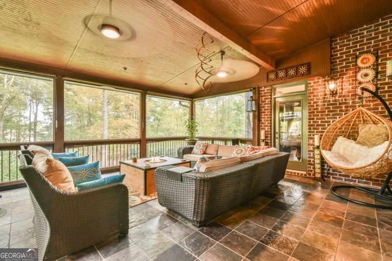 Hoschton, Georgia, 30548, United States, 5 Bedrooms Bedrooms, ,6 BathroomsBathrooms,Residential,Active,2011443