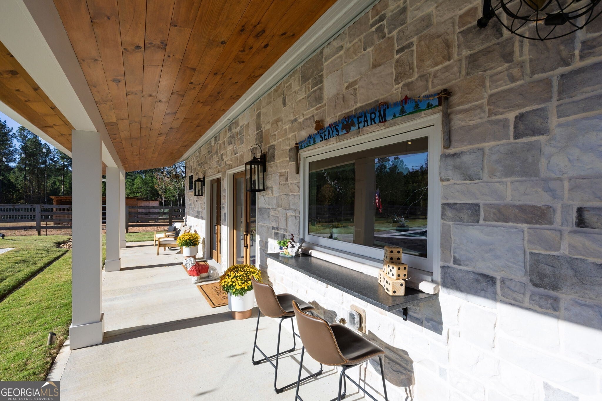 Rydal, Georgia, 30171, United States, 5 Bedrooms Bedrooms, ,5 BathroomsBathrooms,Residential,Active,1987251