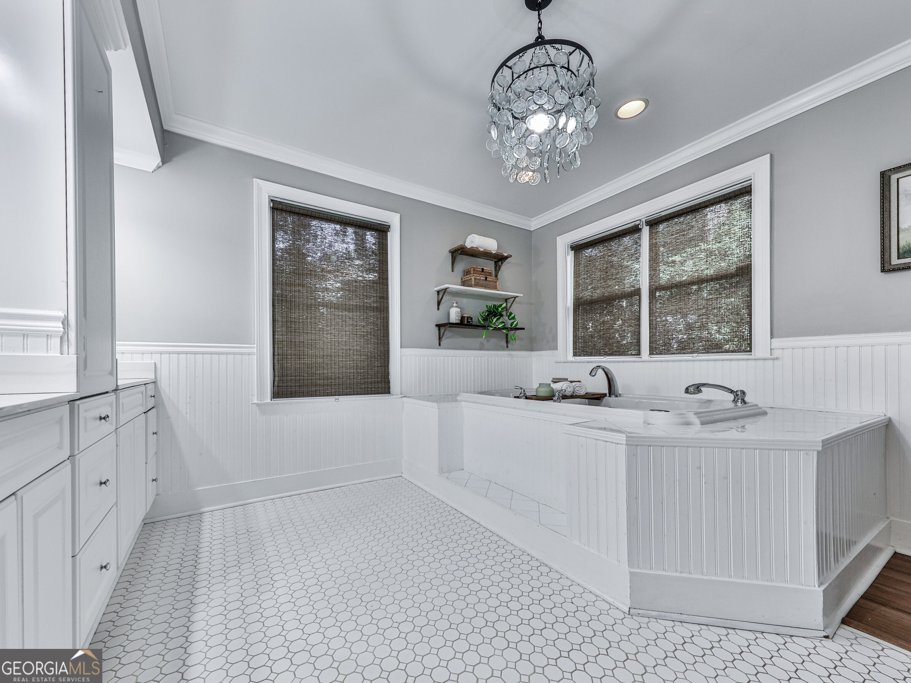 Atlanta, Georgia, 30305, United States, 5 Bedrooms Bedrooms, ,6 BathroomsBathrooms,Residential,Active,1988420