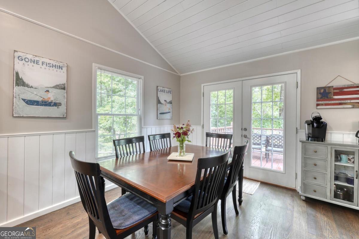 Blairsville, Georgia, 30512, United States, 4 Bedrooms Bedrooms, ,4 BathroomsBathrooms,Residential,Active,1926683