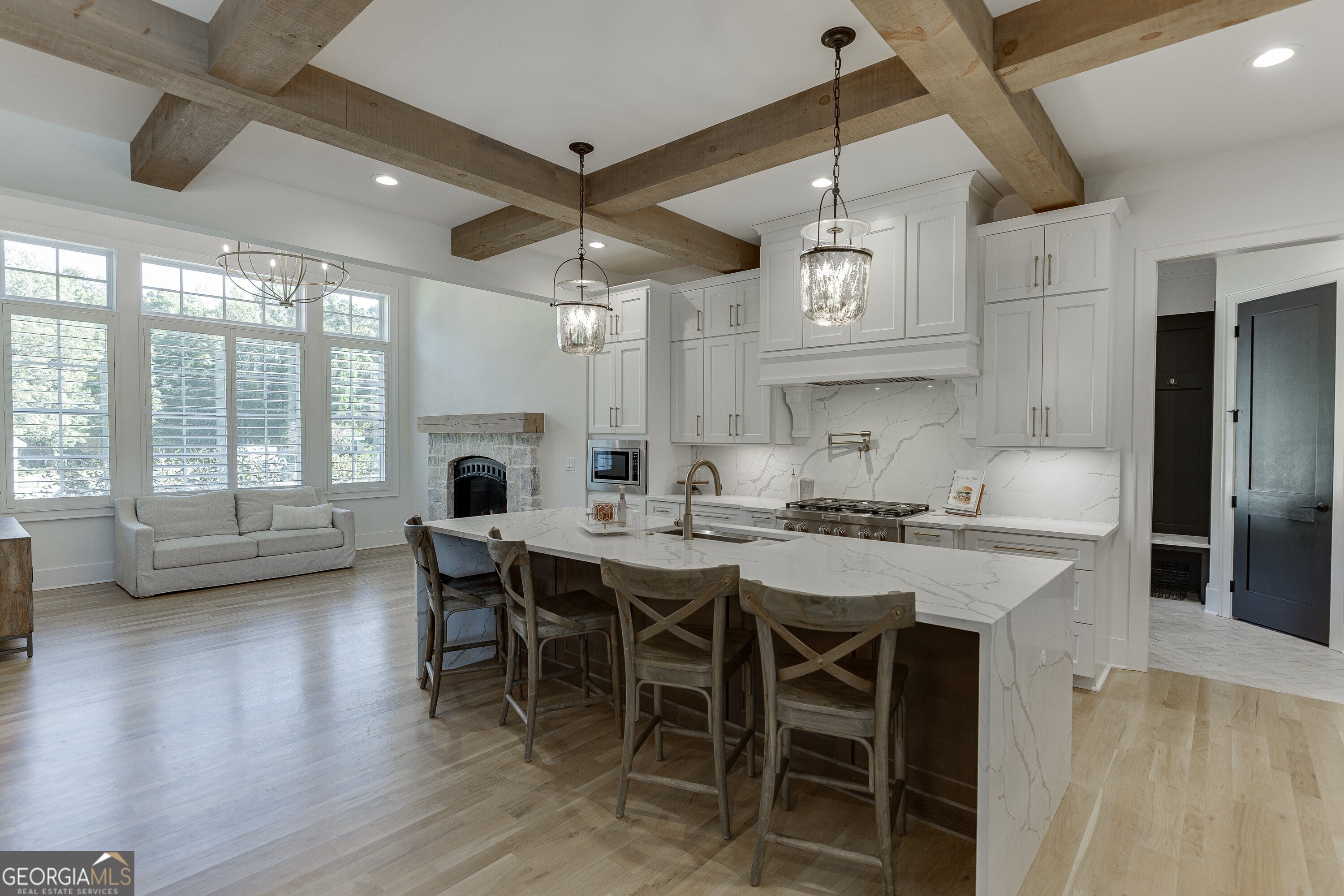 Flowery Branch, Georgia, 30542, United States, 4 Bedrooms Bedrooms, ,6 BathroomsBathrooms,Residential,Active,1999906