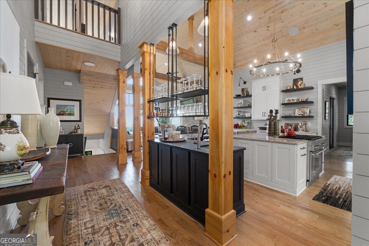 Ellijay, Georgia, 30540, United States, 5 Bedrooms Bedrooms, ,7 BathroomsBathrooms,Residential,Active,1952483