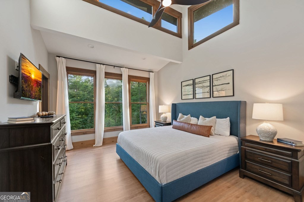 Ellijay, Georgia, 30540, United States, 5 Bedrooms Bedrooms, ,6 BathroomsBathrooms,Residential,Active,1919053