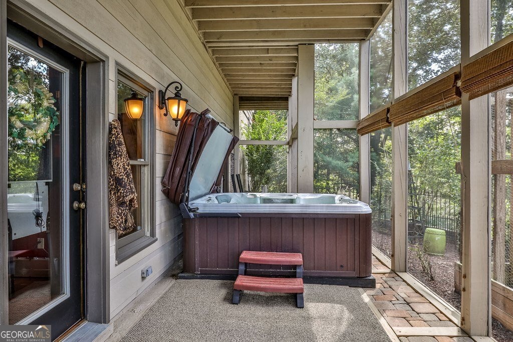 Ellijay, Georgia, 30536, United States, 4 Bedrooms Bedrooms, ,3 BathroomsBathrooms,Residential,Active,1863308