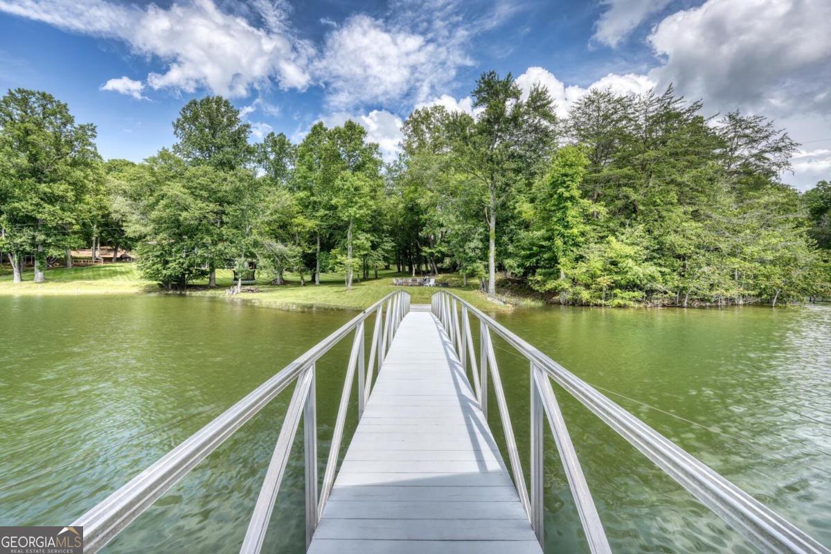 Blairsville, Georgia, 30512, United States, ,4 BathroomsBathrooms,Residential,Active,1852664