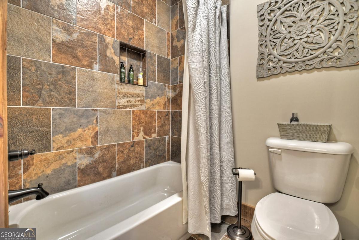 Ellijay, Georgia, 30540, United States, 5 Bedrooms Bedrooms, ,4 BathroomsBathrooms,Residential,Active,1954017