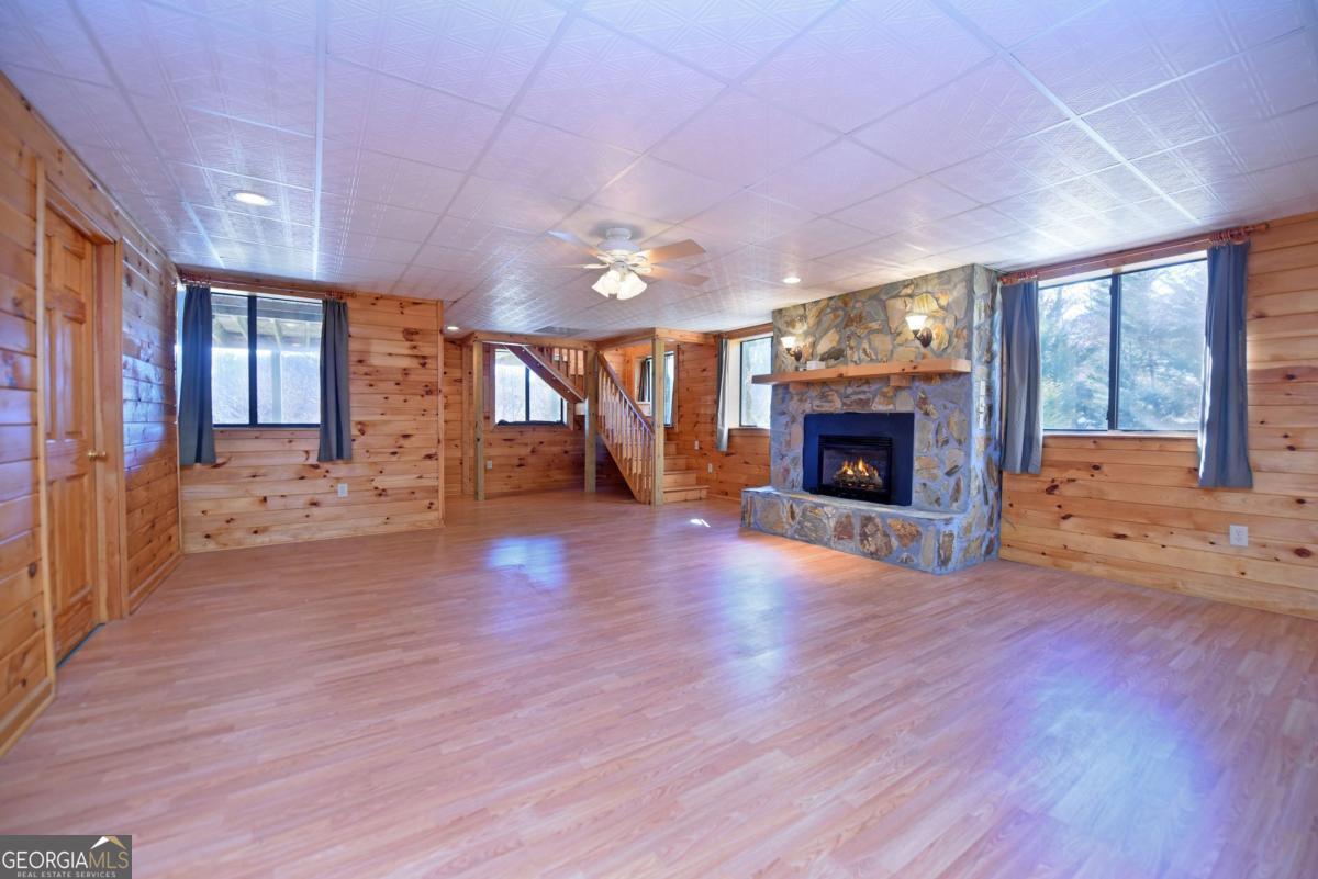 Blairsville, Georgia, 30512, United States, 3 Bedrooms Bedrooms, ,3 BathroomsBathrooms,Residential,Active,2009374