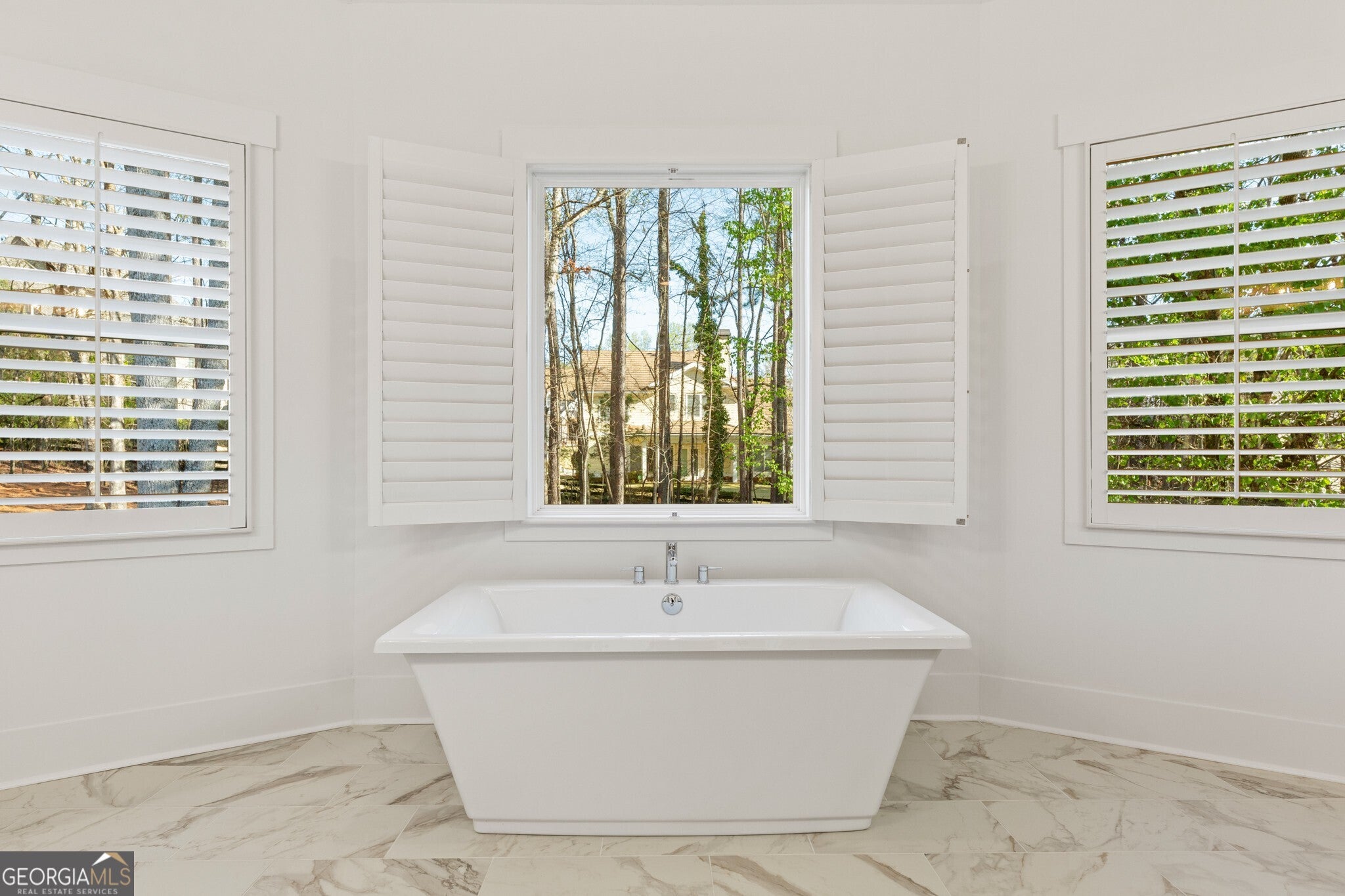 Cumming, Georgia, 30041, United States, 4 Bedrooms Bedrooms, ,5 BathroomsBathrooms,Residential,Active,1967121