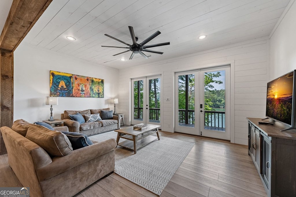 Morganton, Georgia, 30560, United States, 4 Bedrooms Bedrooms, ,3 BathroomsBathrooms,Residential,Pending,1859386