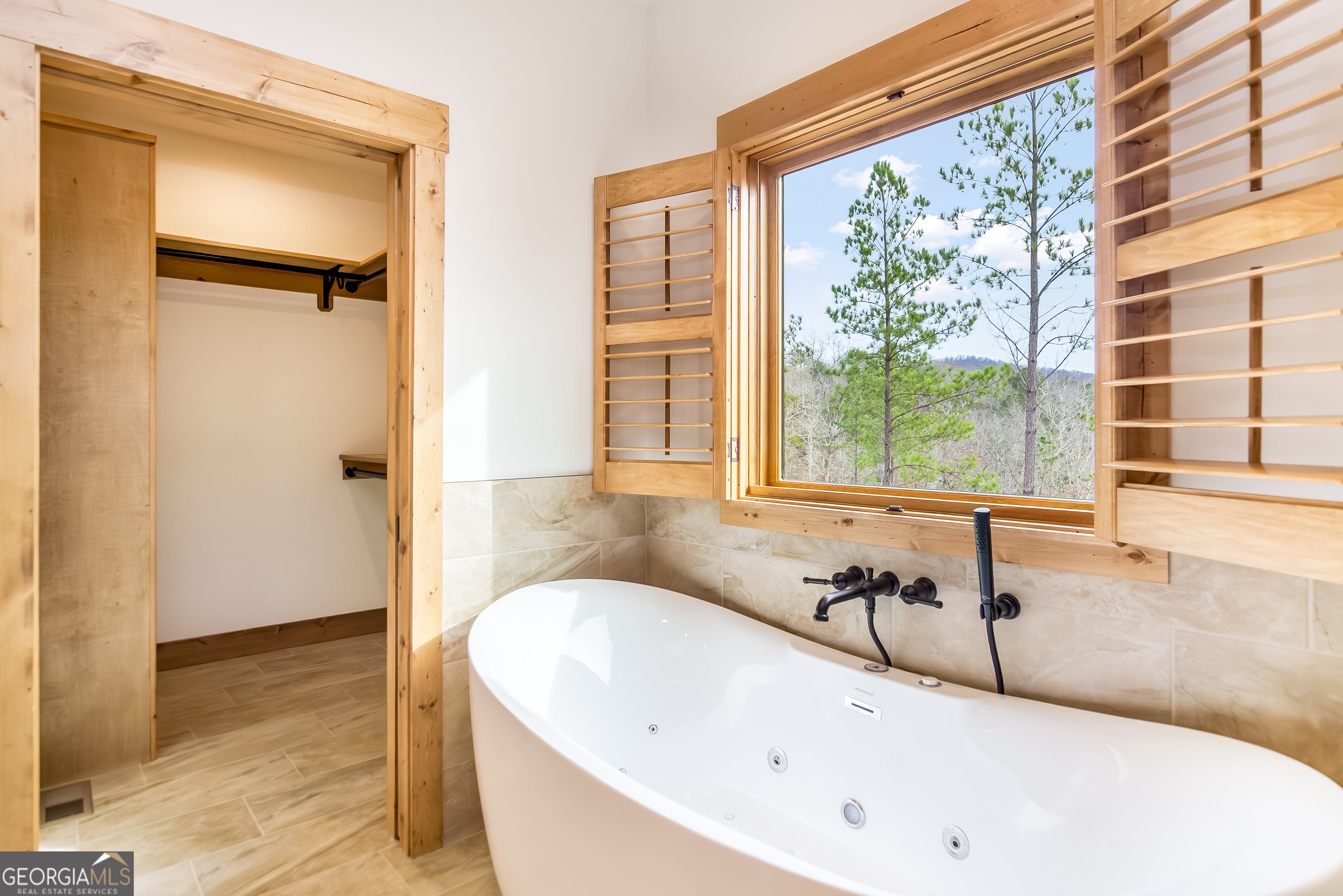 Talking Rock, Georgia, 30175, United States, 4 Bedrooms Bedrooms, ,3 BathroomsBathrooms,Residential,Active,2000209